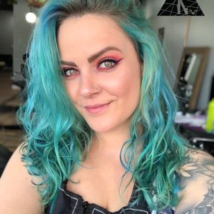 Meet your Posher, Shelly